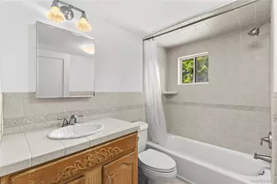 12 Whites Lane, Aquebogue, NY 11931 - Photo 16