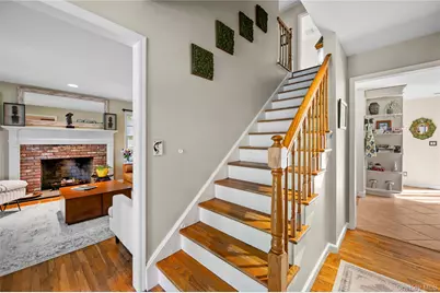 8 Burton Road, Larchmont, NY 10538 - Photo 4