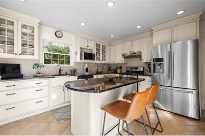 8 Burton Road, Larchmont, NY 10538 - Photo 12
