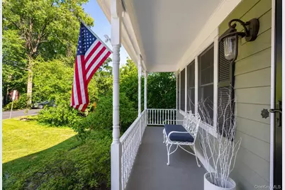 8 Burton Road, Larchmont, NY 10538 - Photo 2