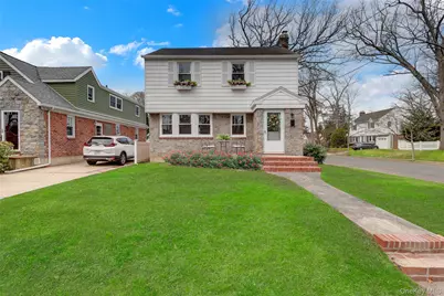 31 Carol Street, Lynbrook, NY 11563 - Photo 1