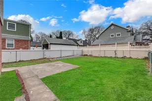 31 Carol St, Lynbrook, NY 11563 - Photo 18