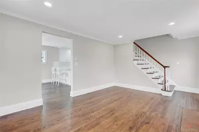 31 Carol Street, Lynbrook, NY 11563 - Photo 4