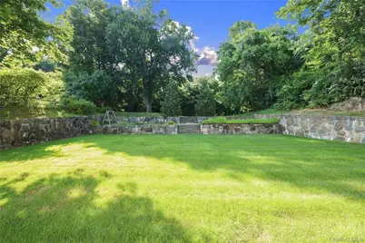 261 Fox Meadow Road, Scarsdale, NY 10583 - Photo 10
