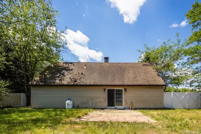 215 Avondale Drive, Centereach, NY 11720 - Photo 16