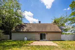 215 Avondale Dr, Centereach, NY 11720 - Photo 16
