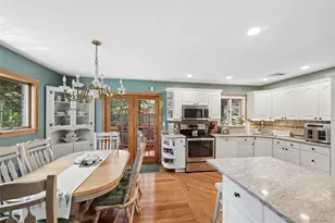 318 Lakeshore Blvd, Massapequa Park, NY 11762 - Photo 6