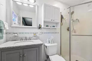 318 Lakeshore Blvd, Massapequa Park, NY 11762 - Photo 14
