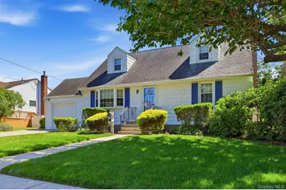 1 Dogwood Street, Farmingdale, NY 11735 - Photo 2