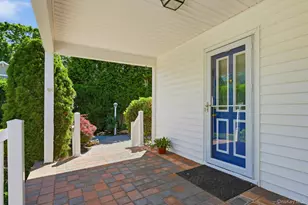 1 Dogwood St, Farmingdale, NY 11735 - Photo 10