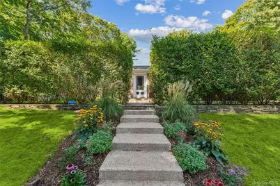 29 Squiretown Road #D, Hampton Bays, NY 11946 - Photo 1