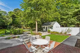 29 Squiretown Rd, Hampton Bays, NY 11946 - Photo 6