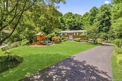 45 Lakeview Avenue W, Cortlandt Manor, NY 10567 - Photo 2