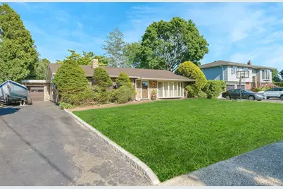 10 Rye Place, Commack, NY 11725 - Photo 2