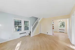 36 Lakeview Ct, Ronkonkoma, NY 11779 - Photo 6