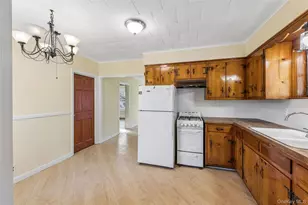 36 Lakeview Ct, Ronkonkoma, NY 11779 - Photo 10