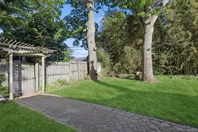 36 Lakeview Court, Ronkonkoma, NY 11779 - Photo 24