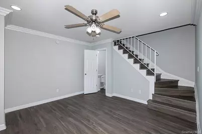 1355 Roanoke Avenue #7g, Riverhead, NY 11901 - Photo 4
