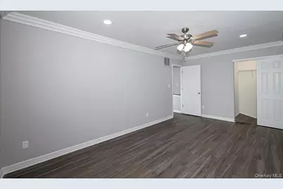 1355 Roanoke Avenue #7g, Riverhead, NY 11901 - Photo 8