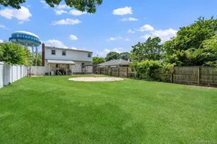 101 Spruce Ave, Bethpage, NY 11714 - Photo 4