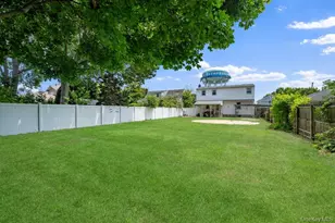 101 Spruce Ave, Bethpage, NY 11714 - Photo 6