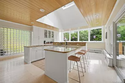 29 Amber Lane, Oyster Bay, NY 11771 - Photo 16