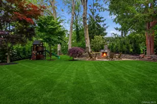 87 Bellows Ln, Manhasset, NY 11030 - Photo 16