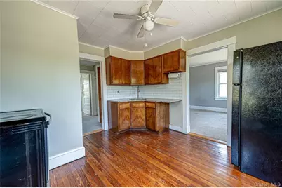 129 Bay Avenue, Patchogue, NY 11772 - Photo 18