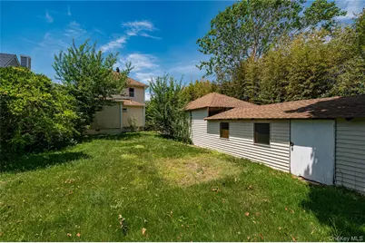 129 Bay Avenue, Patchogue, NY 11772 - Photo 22