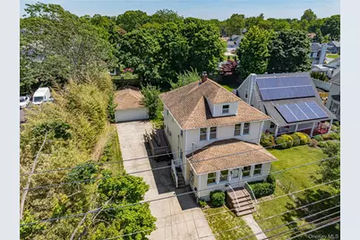 129 Bay Avenue, Patchogue, NY 11772 - Photo 2