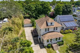 129 Bay Ave, Patchogue, NY 11772 - Photo 2