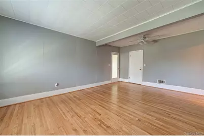 129 Bay Avenue, Patchogue, NY 11772 - Photo 8