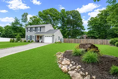 4 Green Terrace, Ridge, NY 11961 - Photo 4