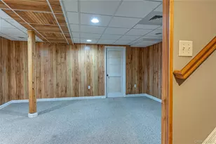 31 Cranberry Cir, Medford, NY 11763 - Photo 24