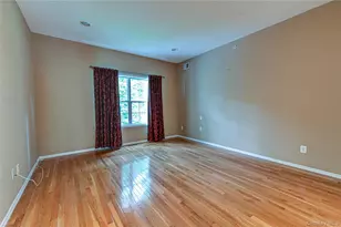 31 Cranberry Cir, Medford, NY 11763 - Photo 8
