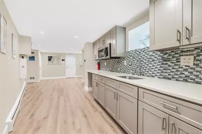735 E 211th Street, Bronx, NY 10467 - Photo 20
