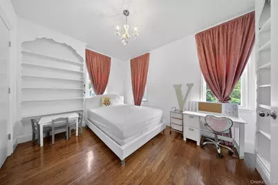 3215 Murray Lane, Flushing, NY 11354 - Photo 16