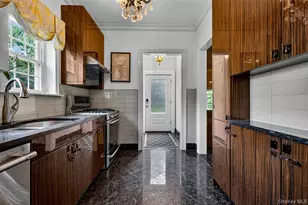 32-15 Murray Ln, Flushing, NY 11354 - Photo 12