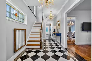 32-15 Murray Ln, Flushing, NY 11354 - Photo 4