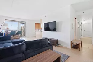 136 Beach 117th St, Rockaway Park, NY 11694 - Photo 8