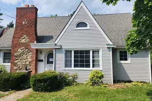 21 Marple Rd, Poughkeepsie, NY 12603 - Photo 2