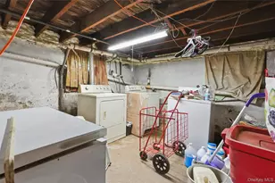1 Moore Ave, Hempstead, NY 11550 - Photo 18