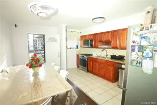 71-38 147th St, Kew Gardens, NY 11367 - Photo 2