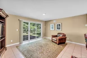 112 Dorado Ct S, Middle Island, NY 11953 - Photo 8