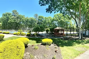 112 Dorado Ct S, Middle Island, NY 11953 - Photo 40