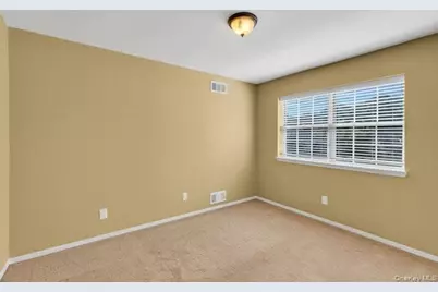 112 Dorado Court S, Middle Island, NY 11953 - Photo 30