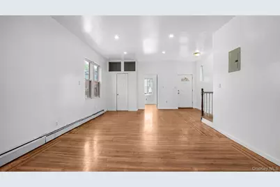 937 E 225th Street, Bronx, NY 10466 - Photo 4