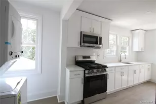 344 Roslyn Ave, Carle Place, NY 11514 - Photo 8