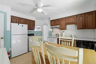 1090 South Drive, Merrick, NY 11566 - Photo 8