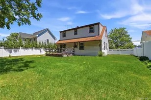 1090 South Dr, Merrick, NY 11566 - Photo 20